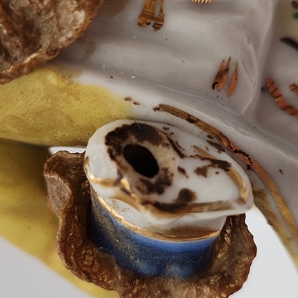 Vintage Occupied Japan Porcelain Figure w/ Hand Missing - Picture 8 of 10